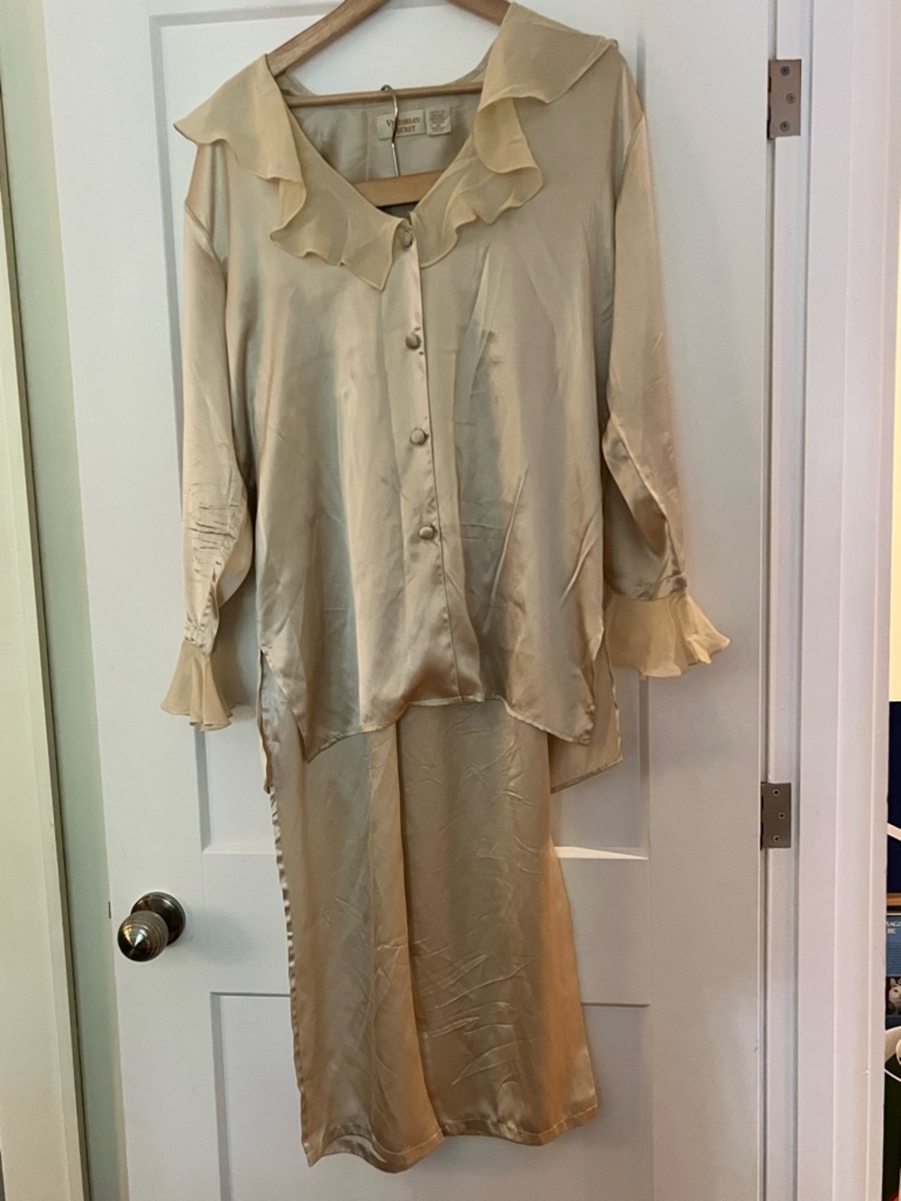 Rare 100% Silk Vintage Victoria's Secret Gold Label Cream/Champaign Pyjama Set M